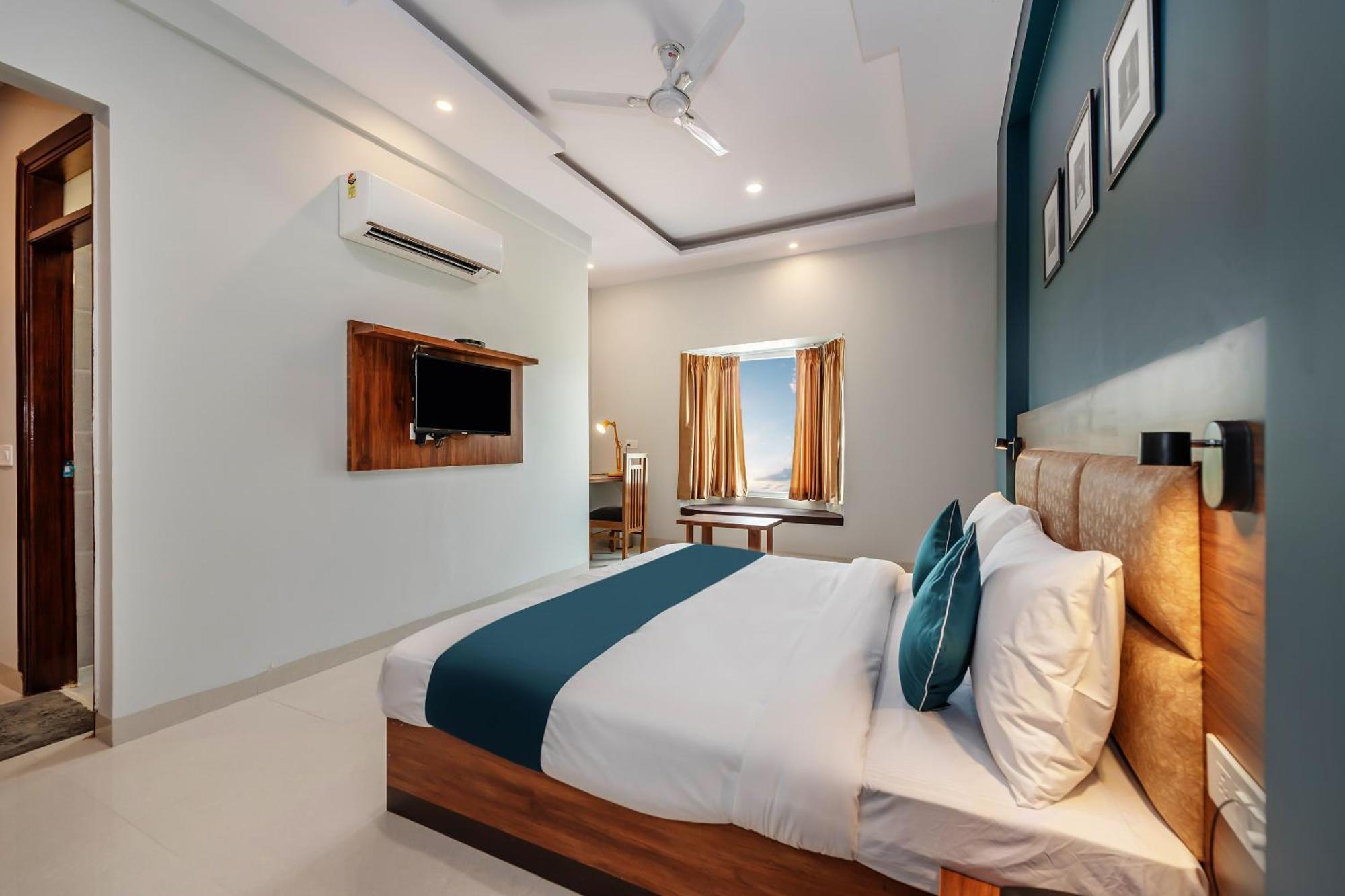 Hotel O Earth Villa Near Bestech Central Square Mall Гургаон Екстериор снимка